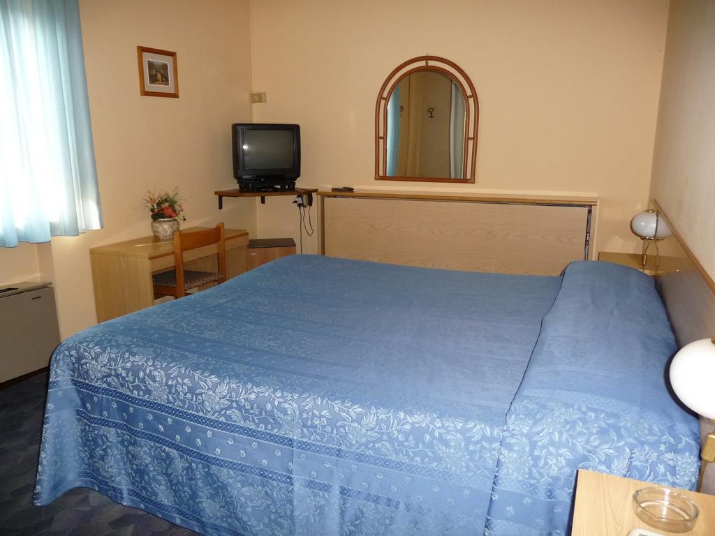 Hotel Astoria Altopascio Cameră foto